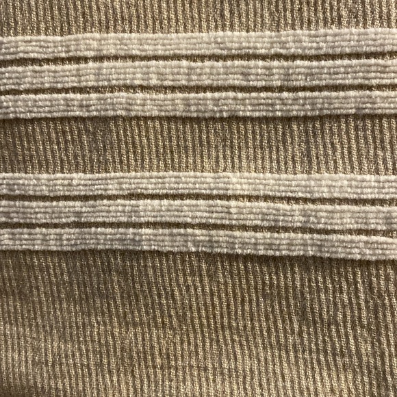 Southern Living Standard Sham, 86% Cotton & 14% Rayon, 20” x 26”  Taupe NWOT - Picture 4 of 6